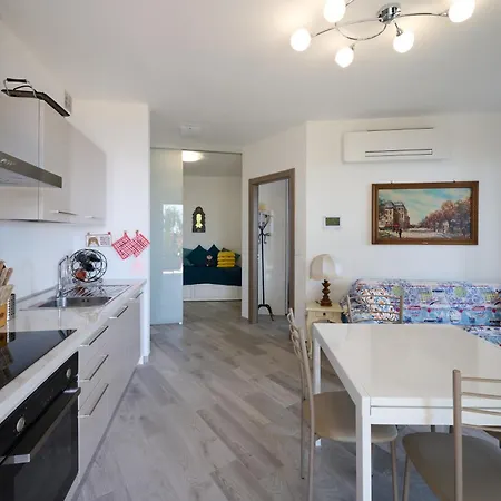 Apartman Castello Borelli *